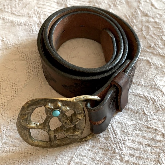 PRICE DROP đź’Ż Leather belt with brass buckle